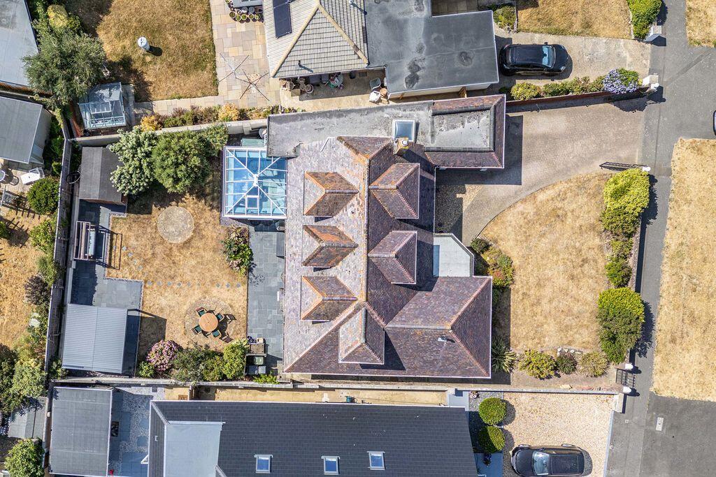 Clowes Avenue, Hengistbury Head photo 4