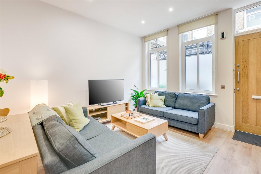 House in London - View 2