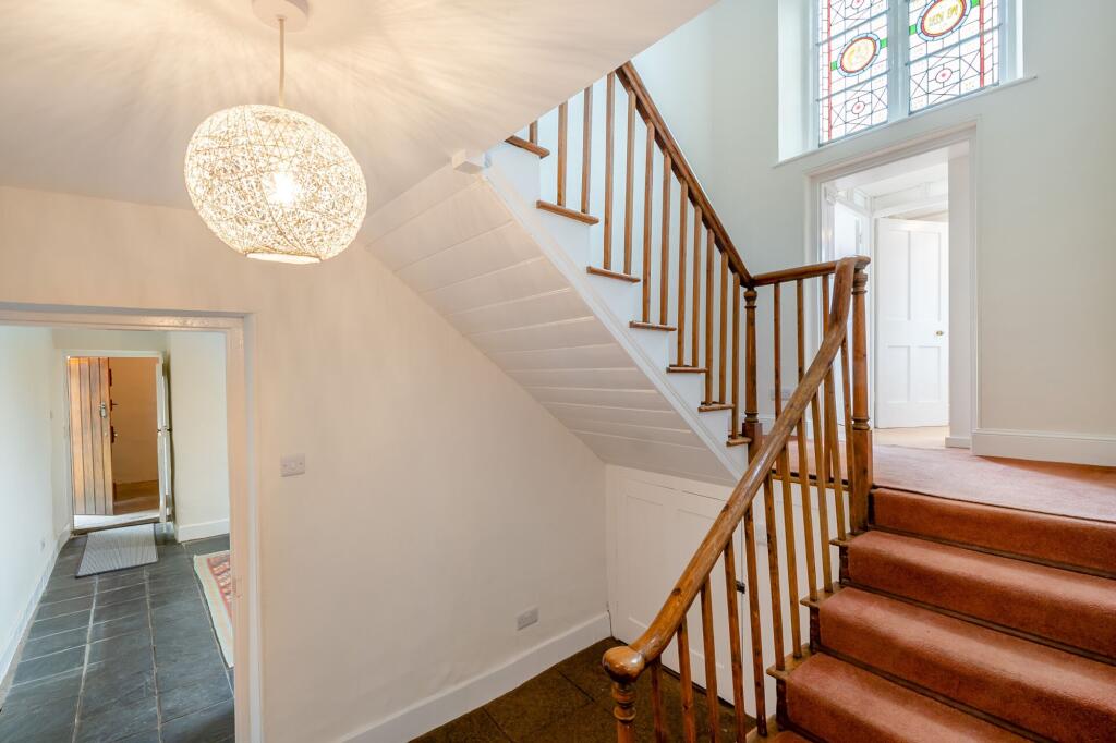 4 bed detached - Stockleigh English, Crediton, EX17 4