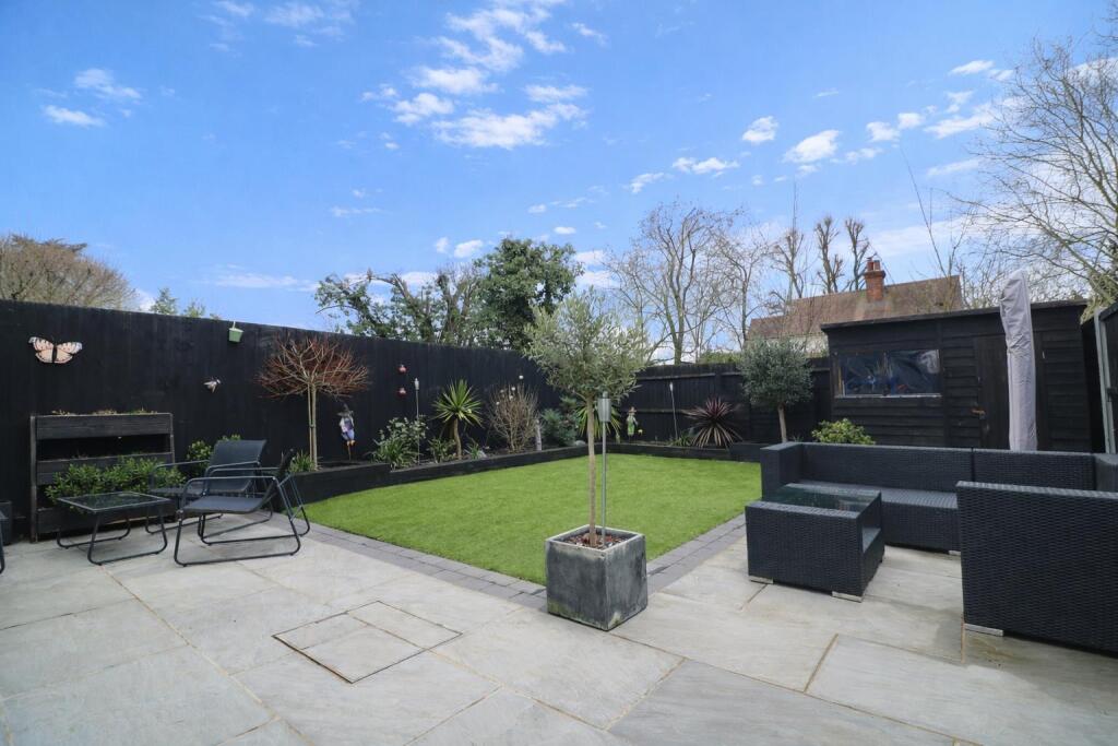 Princes Avenue, Southminster photo 2