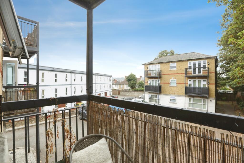 Apartment in Maidstone, Barming Heath, East Farleigh - View 5