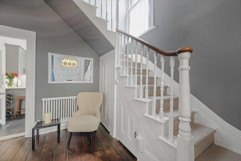 House in London - View 5