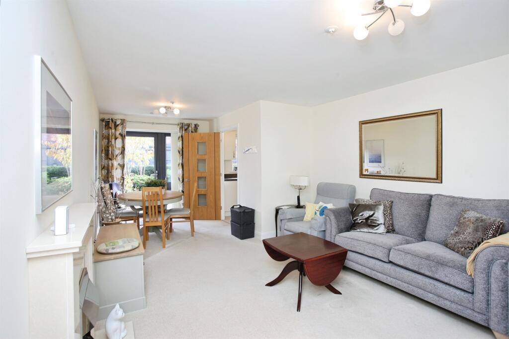 2-bed house on Ilex Close, Llanishen, CARDIFF, £350,000