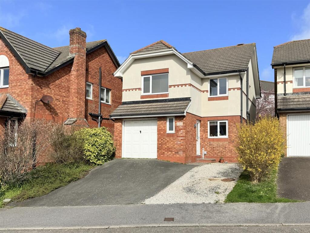 4-bed detached on 81, Penmere Drive, Newquay, TR7, £385,000