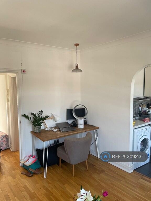 Apartment in London, Kensal Town, Queen's Park - View 4
