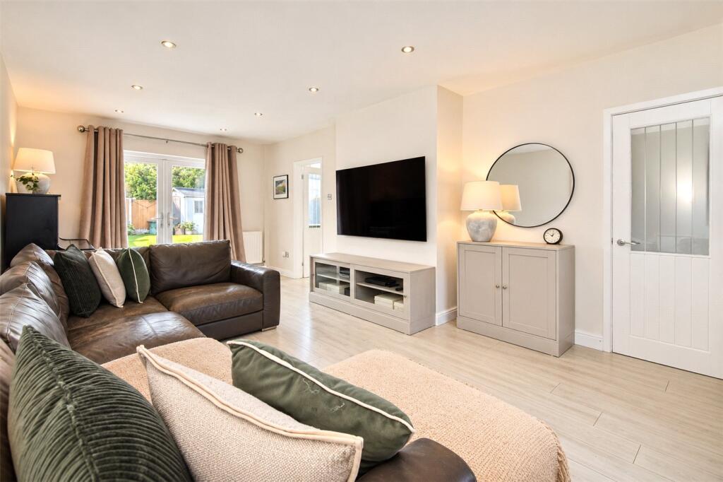 House in Chester, Ellesmere Port - View 2