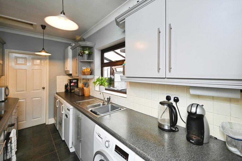 Alfred Street, Pinxton, Nottingham, Derbyshire, NG16 photo 4