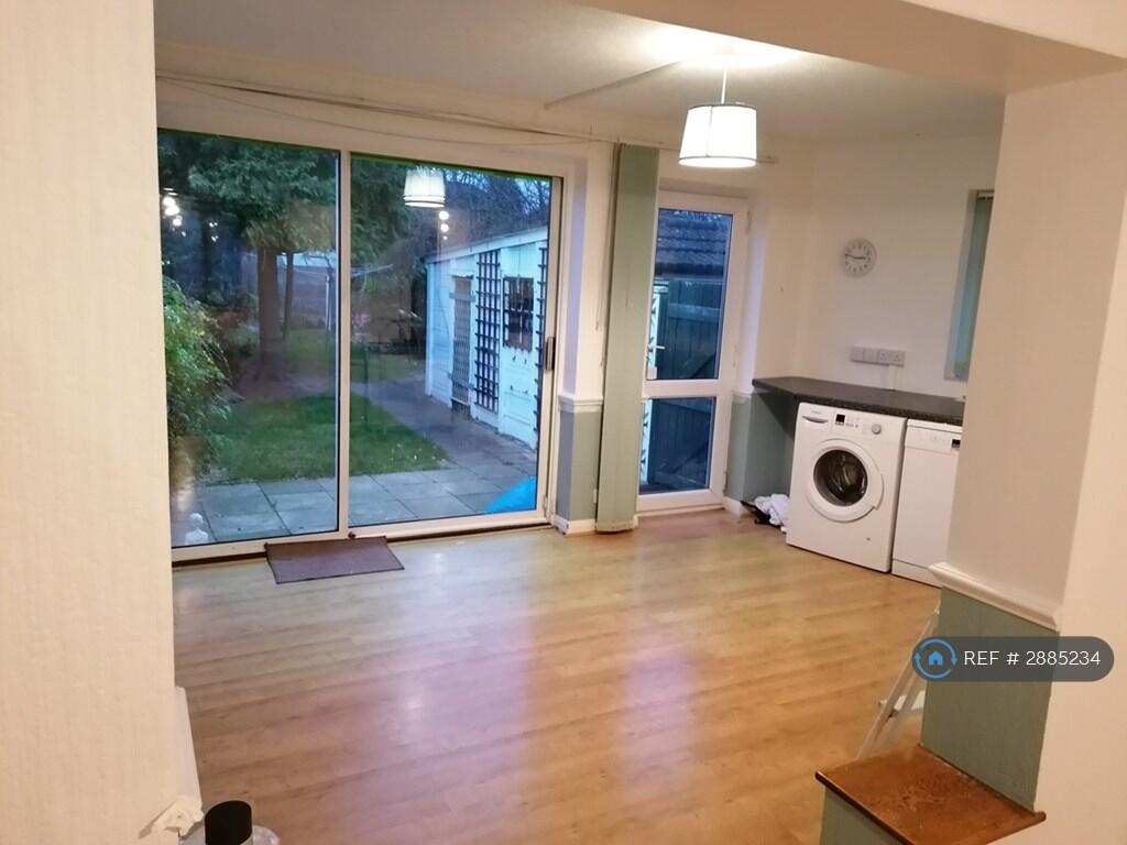 House in Enfield - View 4