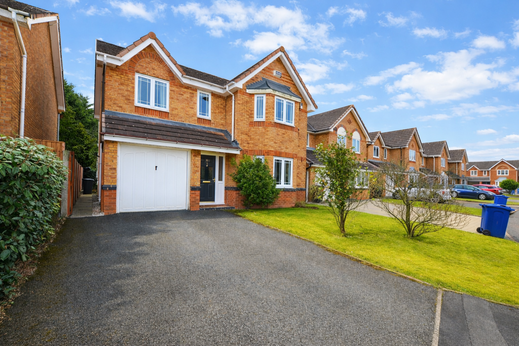 Main image of property: Speedwell Close, Lowton, WA3 2GT
