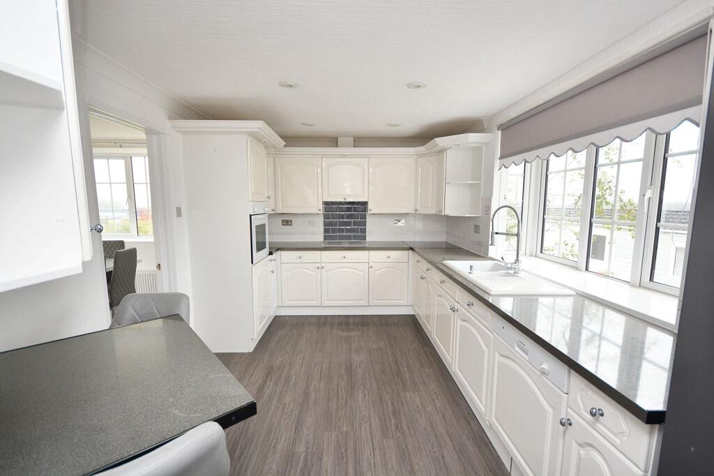 Yew Tree Park Home, Charing, TN27 photo 2