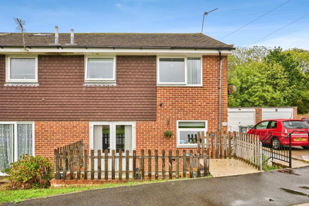 1-bed terraced on Dame Anthonys Close, Ryde, Isle of Wight, PO33, £164,000