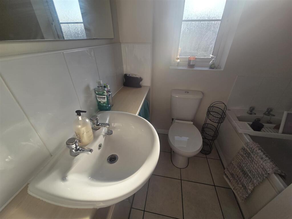 Wellingford Avenue, Widnes photo 5