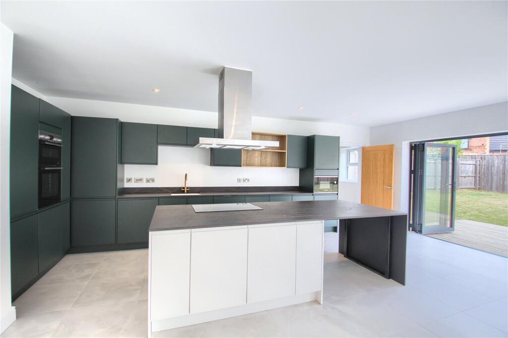 Hunters Way, Eaglescliffe photo 4