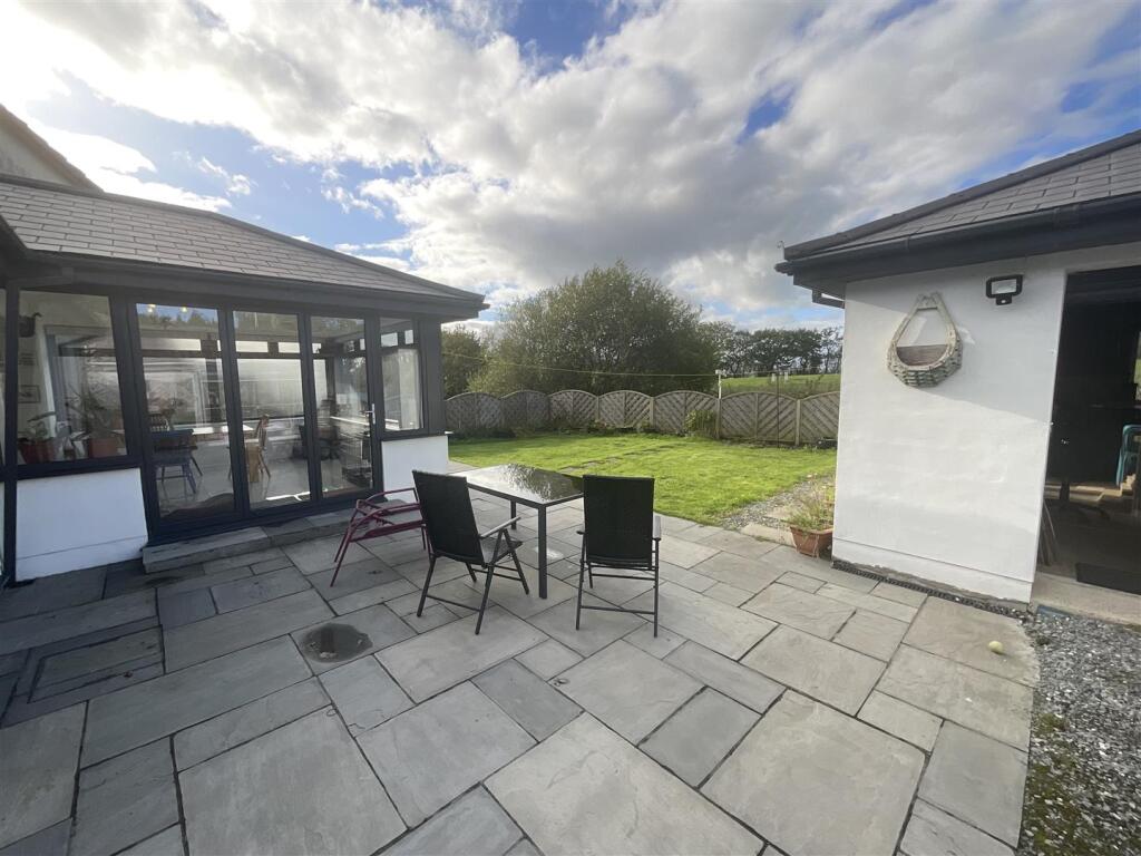 House in Ammanford, Llandybie - View 4
