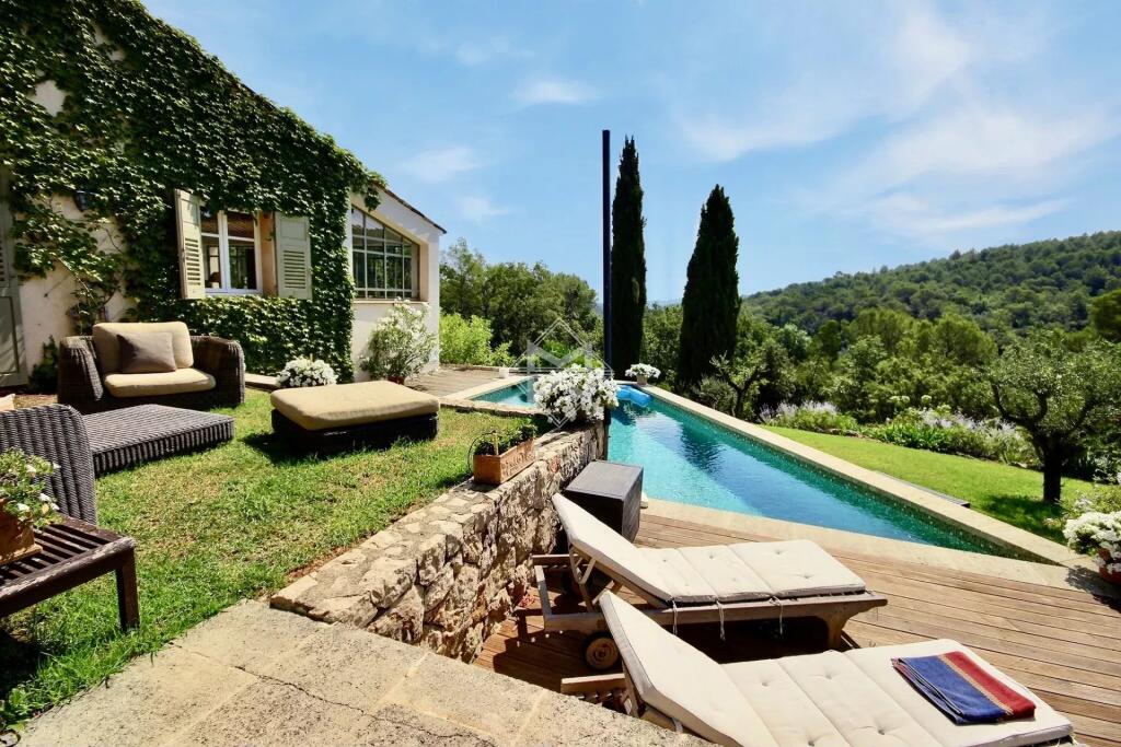 Main image of property: Provence-Alps-Cote d`Azur, Alpes-Maritimes, Valbonne