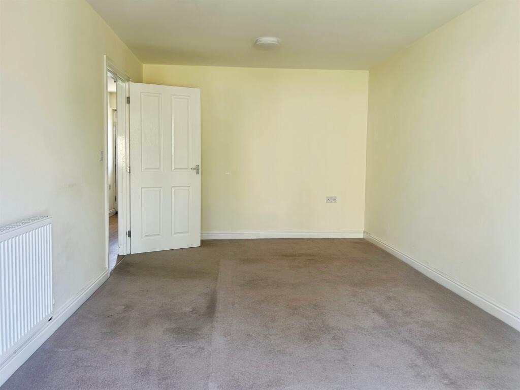 House in South Kesteven, Bourne - More