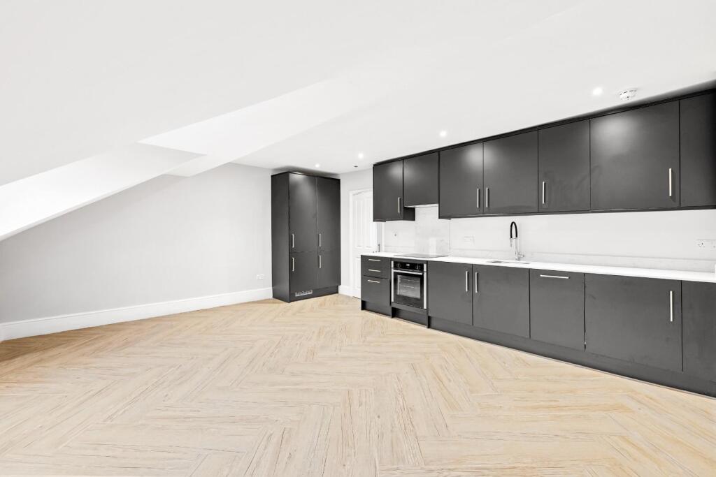 Apartment in Brighton - View 5