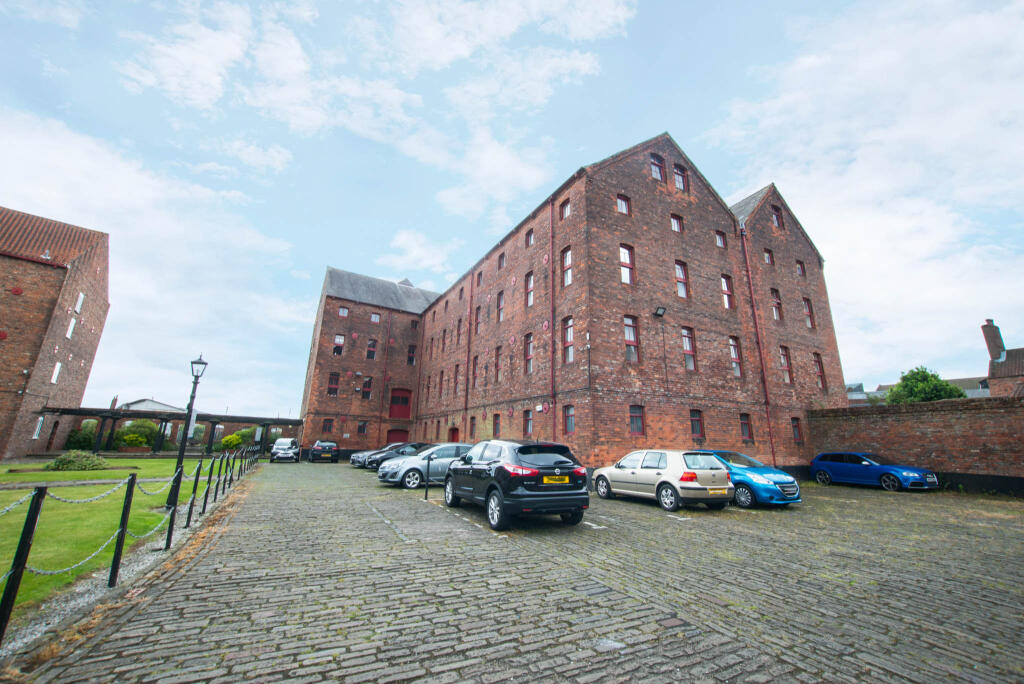 Main image of property: 27 Lister Court, High Street, Kingston Upon Hull, City Of Kingston Upon Hull