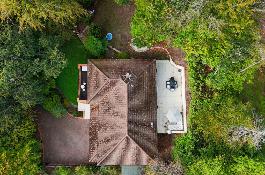 House in Sandhurst - View 4