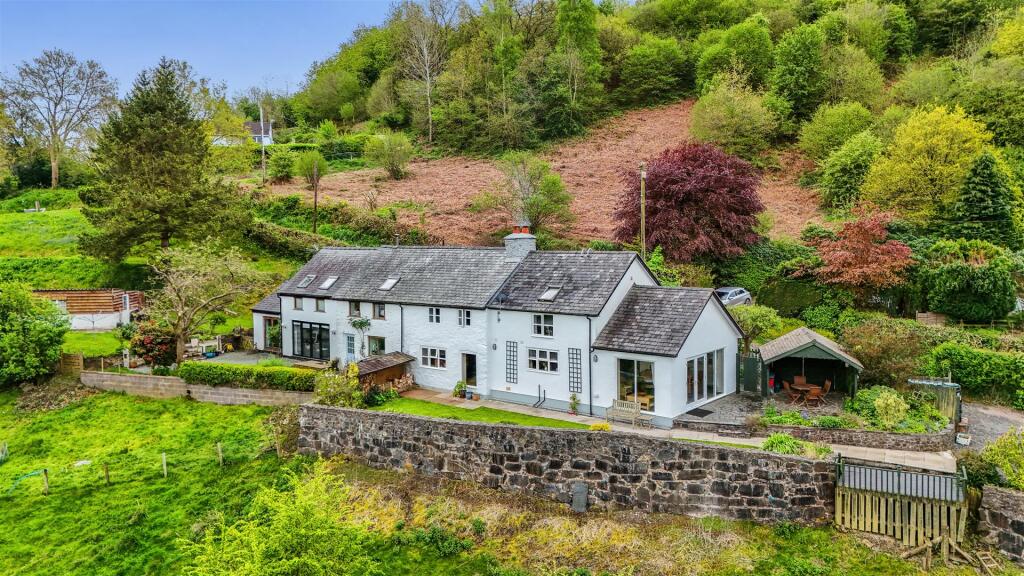 Main image of property: Llanfyllin