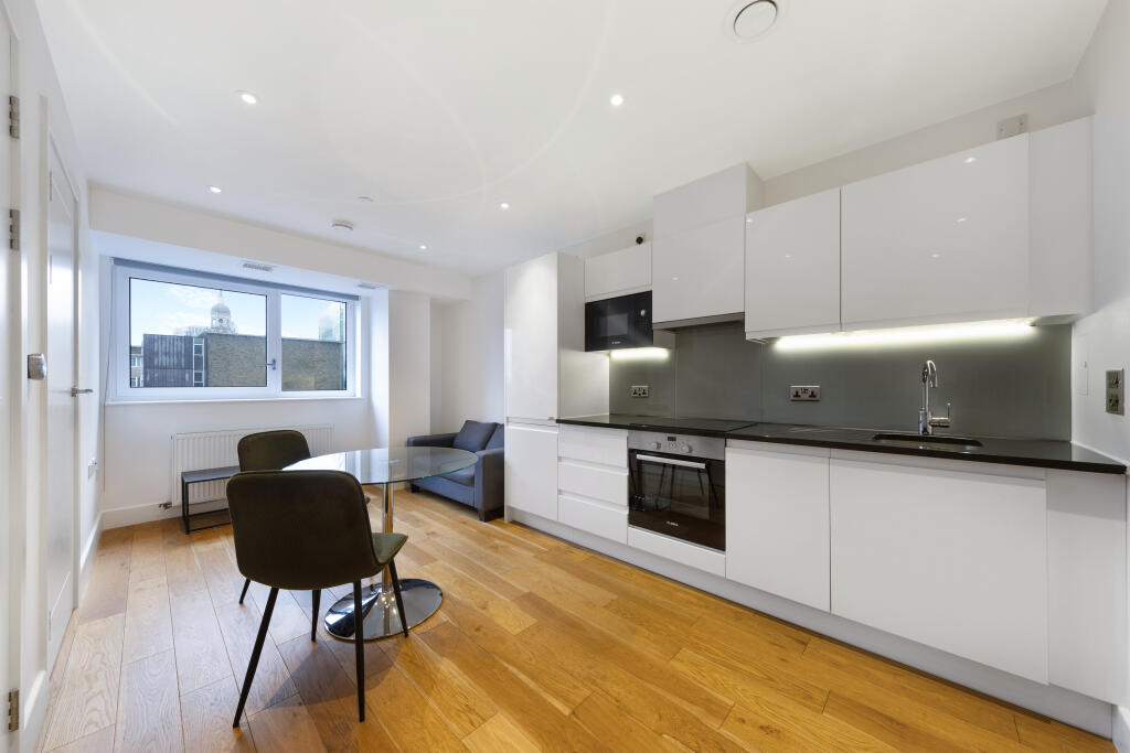 Main image of property: Edridge Road, Croydon