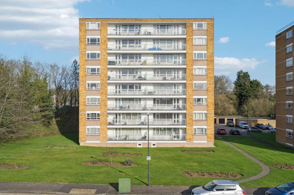 Main image of property: Dove Park,Pinner,HA5 4EE