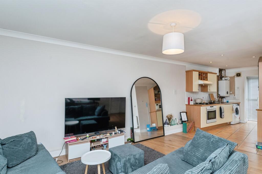 Apartment in Chester - View 4