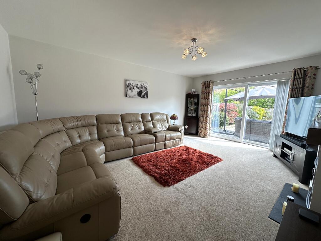 The Green, Waltham, Grimsby, DN37 0FH photo 4