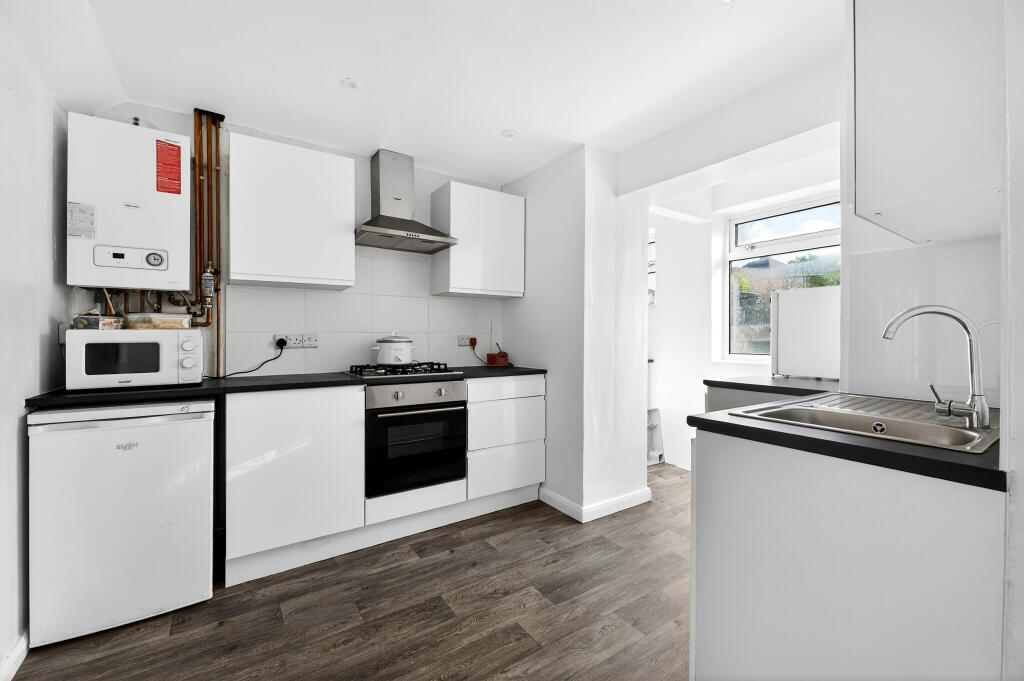 House in Twickenham - View 5