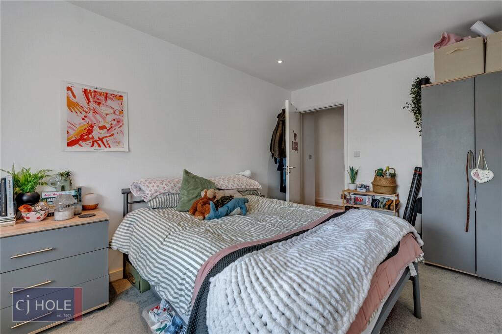 6 bedroom apartment for rent