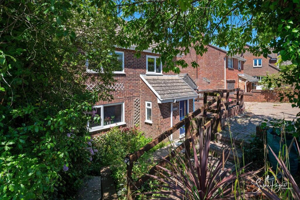 House in Ryde, Havenstreet - View 4