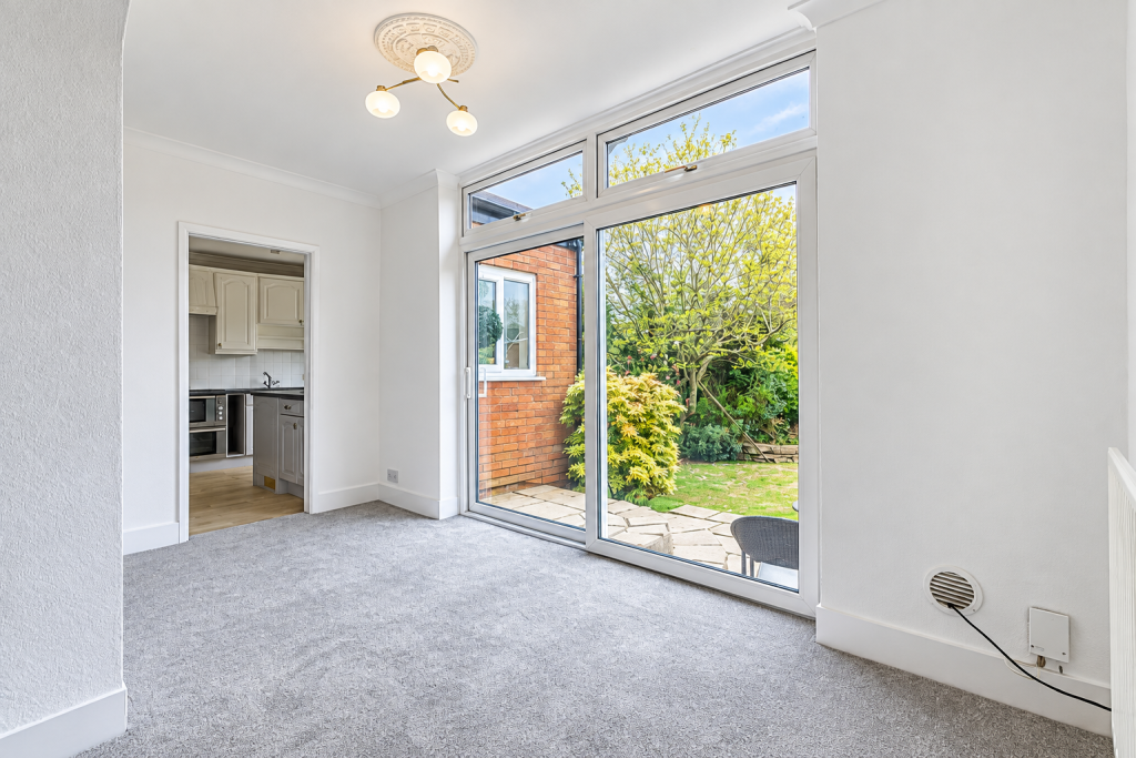 The Lindens, Birmingham, B32 2ER photo 4