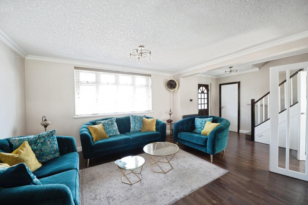 House in London - View 2