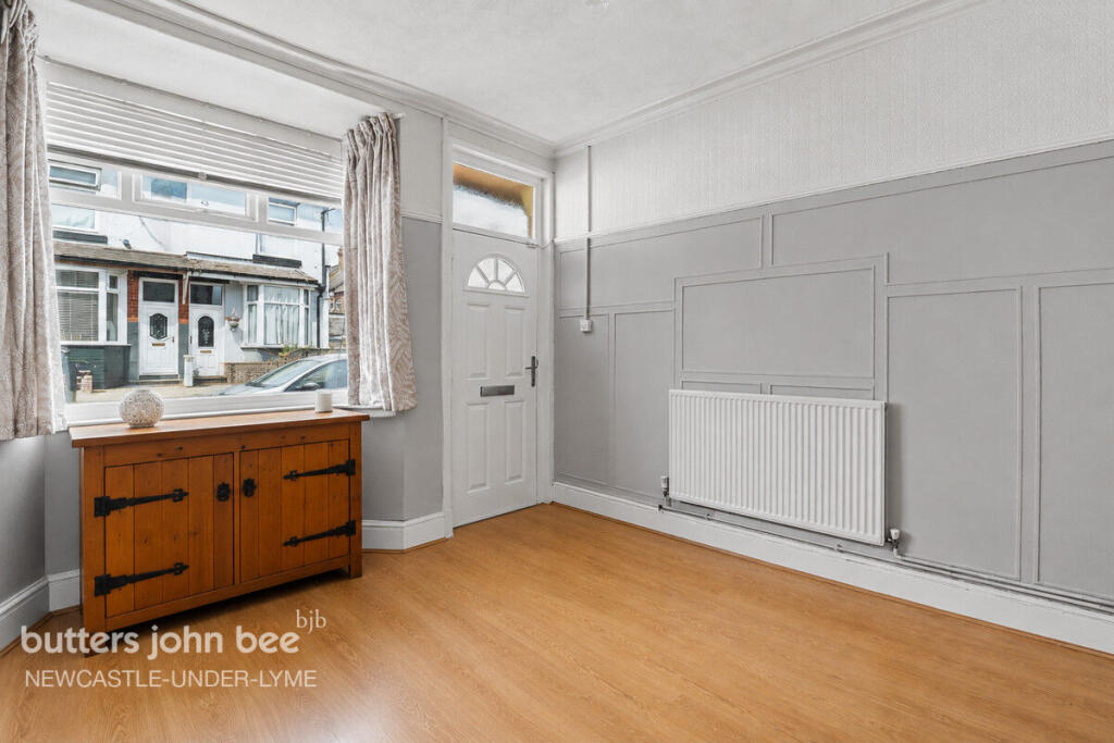 House in Stoke-on-Trent - View 4