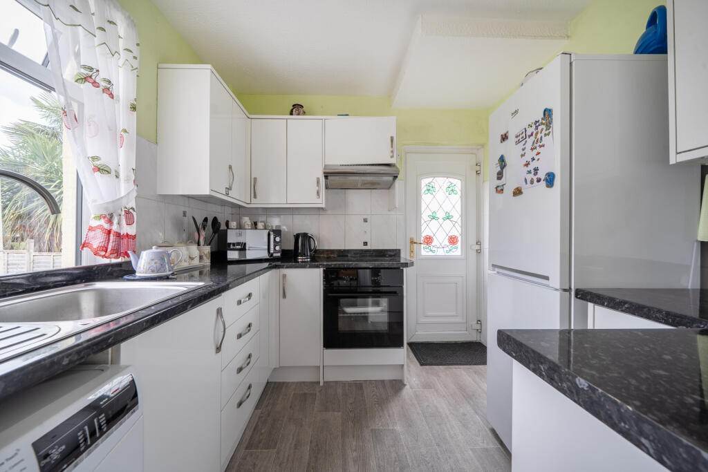 House in Teignbridge, Newton Abbot - View 3