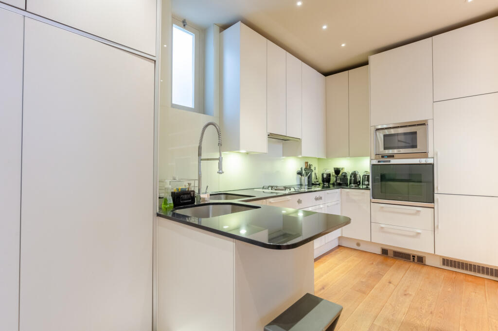 4 bedroom terraced house for rent