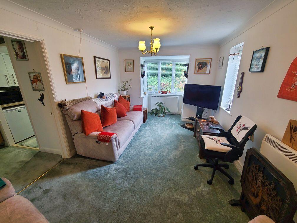 Apartment in Southampton - View 4