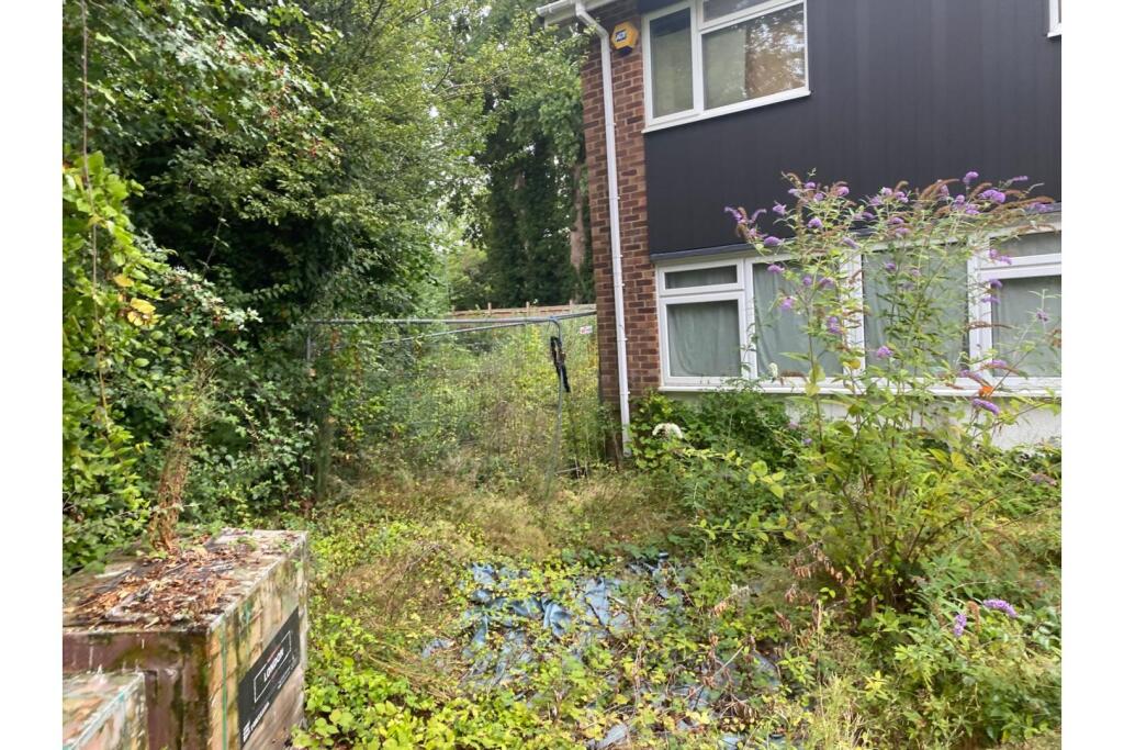 Eastheath Gardens, Wokingham, RG41 photo 2