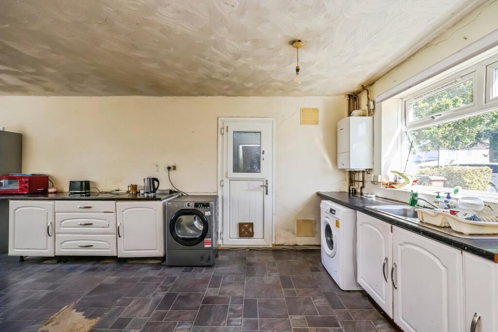 House in Nottingham, Nottinghamshire - View 5