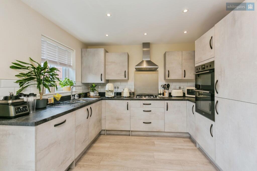 House in Crewe, Cheshire East - View 5