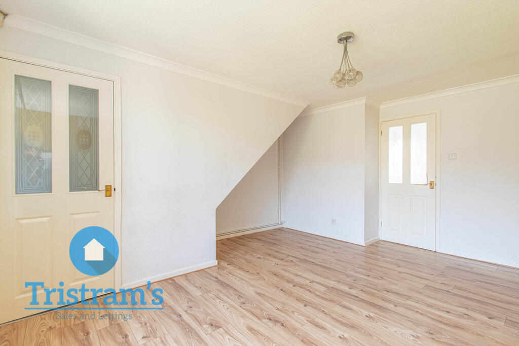 Gleneagles Drive, Arnold - More