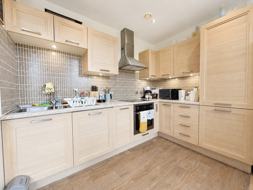 Apartment in Leeds - View 3