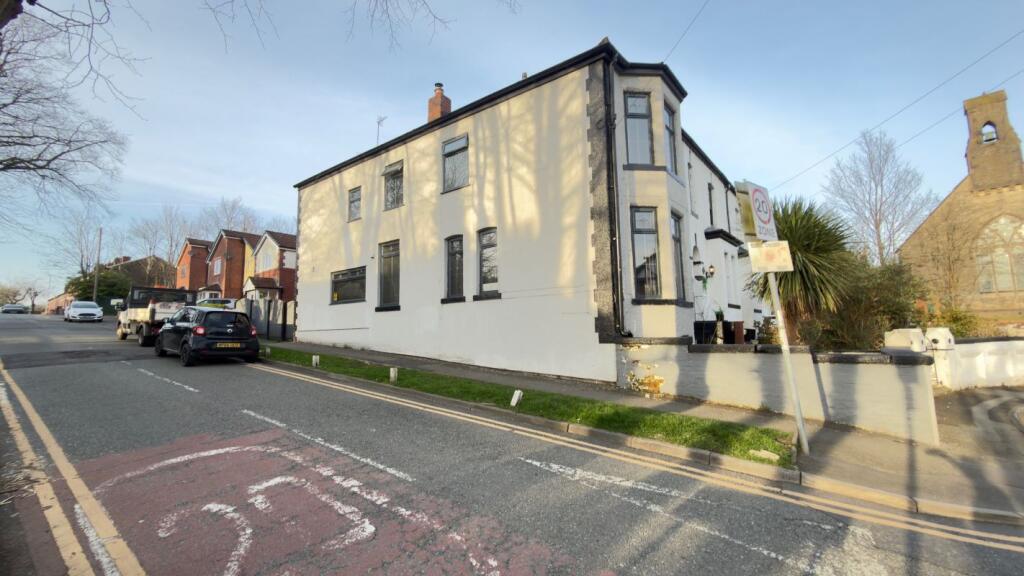 Main image of property: 8 Sunny Brow Road, Middleton, Manchester, Lancashire, M24 4AX