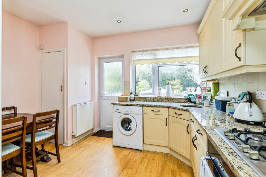 House in Burgess Hill, World's End - View 5