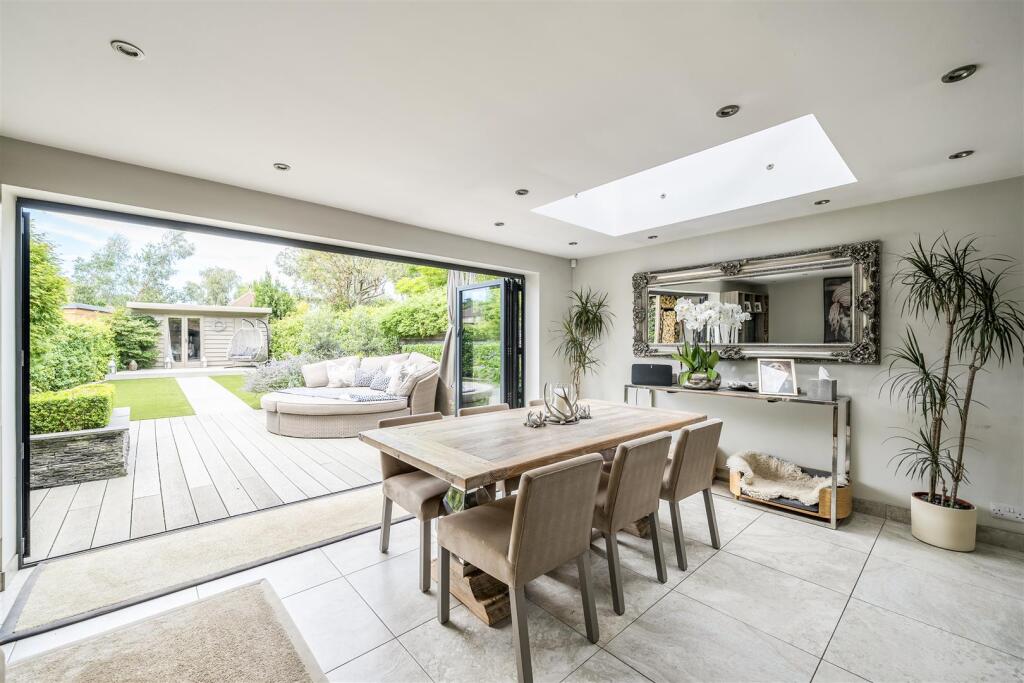 Farm Road, Maidenhead - View 3