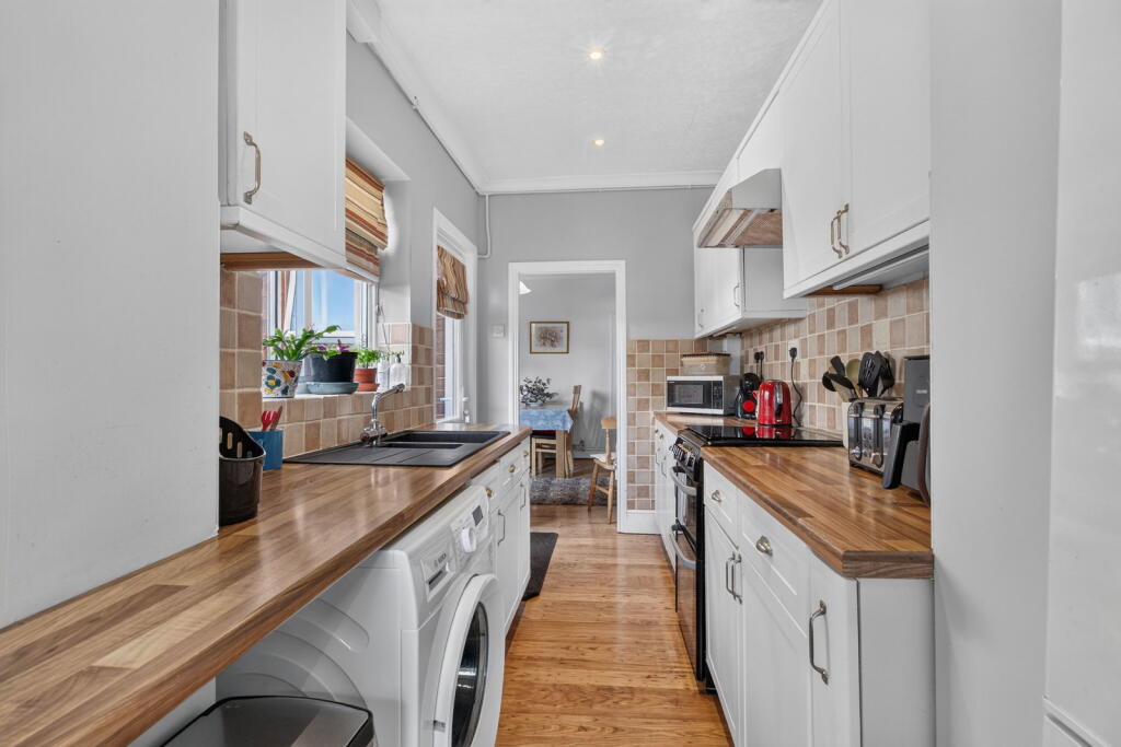 House in Worcester - View 4