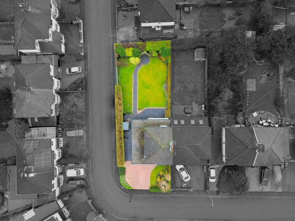Crossefield Road, Cheadle Hulme photo 2