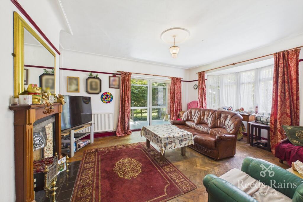 Brook Avenue, Towyn, Conwy, LL22 photo 3