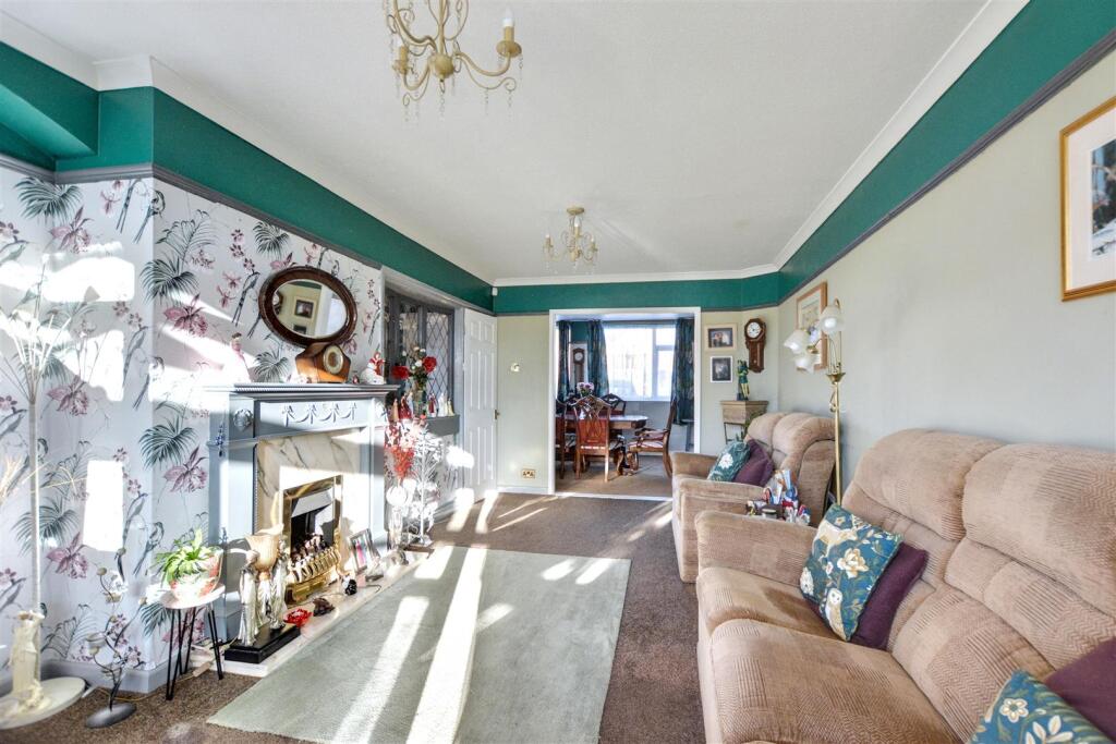Oakfield Drive, Sandiacre photo 2