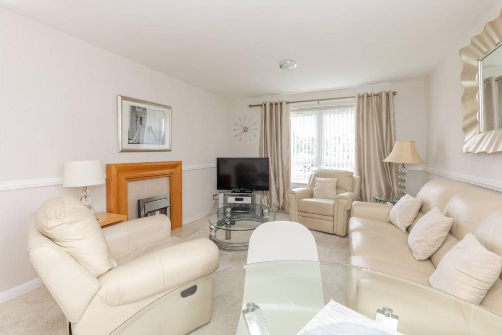 Main image of property: 1 West Court Ravelston House Park, Edinburgh, EH4 3NP